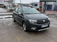 Gebraucht Dacia Sandero Prestige 90 PS (66 kW) 2017 Schwarz Limousine