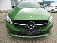 Gebraucht Mercedes A180 Night 122 PS (89 kW) 2017 Grün Limousine