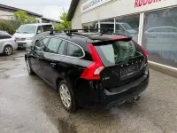 Gebraucht Volvo V60 Momentum 163 PS (119 kW) 2013 Schwarz Kombi