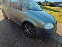Usado VW Caddy 105 HP (77 kW) 2006 Verde Monovolume