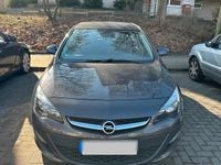 Gebraucht Opel Astra 140 PS (102 kW) 2013 Grau Limousine