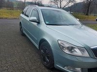 Gebraucht Skoda Octavia 241 PS (177 kW) 2011 Blau Kombi