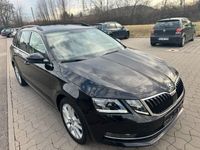 gebraucht Skoda Octavia Combi Style / LED / NAVI /1.Hand