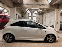 Używany Opel Corsa Edition 90 KM (66 kW) 2009 Czarny Hatchback