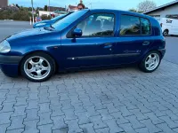 Gebraucht Renault Clio II 75 PS (55 kW) 2002 Blau Kleinwagen
