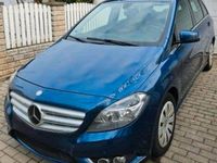 Gebraucht Mercedes B180 109 PS (80 kW) 2012 Blau Van / Kleinbus