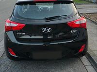 Gebraucht Hyundai i30 100 PS (73 kW) 2017 Schwarz Limousine