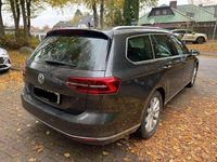 Gebraucht VW Passat Highline 150 PS (110 kW) 2017 Grau Kombi
