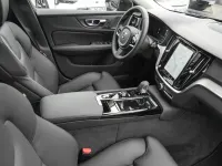 Gebraucht Volvo V60 Plus 349 PS (256 kW) 2024 Schwarz Kombi