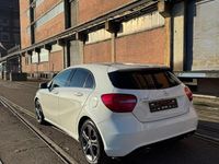Gebraucht Mercedes A180 122 PS (89 kW) 2013 Weiß Kleinwagen