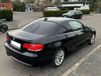 Gebraucht BMW 320 171 PS (125 kW) 2008 Schwarz Coupé