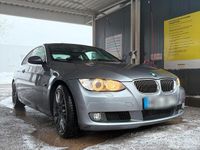 Gebraucht BMW 330 231 PS (169 kW) 2009 Grau Coupé