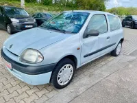 Gebraucht Renault Clio 58 PS (42 kW) 2000 Silber