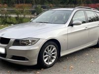 Gebraucht BMW 318 142 PS (104 kW) 2008 Grau Kombi