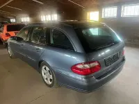 Gebraucht Mercedes E220 150 PS (110 kW) 2005 Blau Kombi