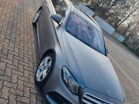Gebraucht Mercedes E220 194 PS (142 kW) 2017 Grau Kombi