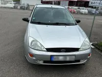 Gebraucht Ford Focus 101 PS (74 kW) 1999 Grau Kleinwagen
