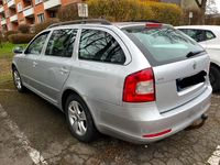 Gebraucht Skoda Octavia 160 PS (117 kW) 2009 Silber Kombi