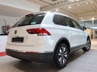 Gebraucht VW Tiguan Move 150 PS (110 kW) 2024 Weiß SUV