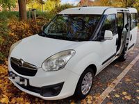 Gebraucht Opel Combo Edition 95 PS (69 kW) 2013 Weiß Van / Kleinbus