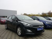 Gebraucht Hyundai i30 Style 99 PS (72 kW) 2012 Schwarz Limousine