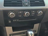 Gebraucht BMW 520 170 PS (125 kW) 2005 Grau Limousine