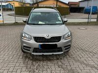 Gebraucht Skoda Yeti 105 PS (77 kW) 2015 Silber SUV