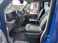 Gebraucht VW Crafter 140 PS (102 kW) 2021 Blau (metallic) Van