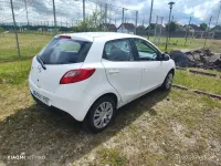 Gebraucht Mazda 2 Inclusive 68 PS (50 kW) 2010 Weiß Kleinwagen