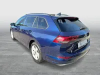 Gebraucht VW Golf VIII Life 110 PS (80 kW) 2022 Blau Kombi