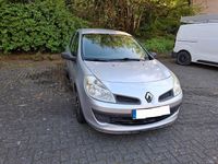Gebraucht Renault Clio II Authentique 65 PS (47 kW) 2007 Silber Limousine
