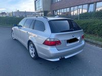 Gebraucht BMW 525 177 PS (130 kW) 2005 Silber Kombi