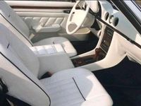 Gebraucht Mercedes 560 320 PS (235 kW) 1988 Weiß Cabrio