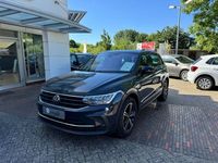 Gebraucht VW Tiguan Active 150 PS (110 kW) 2022 Uranograu SUV