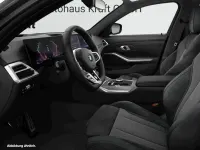 Gebraucht BMW 320 M Sport 184 PS (135 kW) 2024 Saphirschwarz Kombi