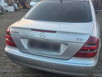 Gebraucht Mercedes E280 42 PS (30 kW) 2004 Silber Limousine