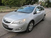 Gebraucht Opel Astra Edition 110 PS (80 kW) 2011 Silber Kombi
