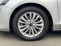 Gebraucht Ford Focus Titanium 125 PS (91 kW) 2020 Silber Limousine
