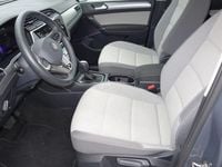 Gebraucht VW Touran Comfortline 150 PS (110 kW) 2024 Grau Van / Kleinbus