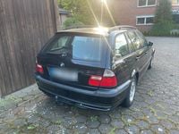 Gebraucht BMW 318 116 PS (85 kW) 2005 Schwarz Kombi