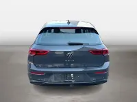 Gebraucht VW Golf VIII Life 131 PS (96 kW) 2024 Grau Limousine