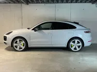 Gebraucht Porsche Cayenne E-Hybrid Coupe 462 PS (339 kW) 2021 Kreide SUV