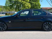 Gebraucht BMW 318 143 PS (105 kW) 2011 Schwarz Limousine