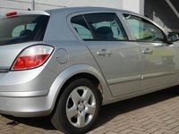 Gebraucht Opel Astra 105 PS (77 kW) 2006 Silber Kombi