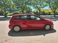 Gebraucht Mercedes B180 122 PS (89 kW) 2018 Rot Kleinwagen