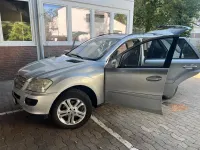 Gebraucht Mercedes ML320 224 PS (164 kW) 2005 Silber SUV