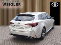 Neu Toyota Corolla 98 PS (72 kW) 2025 Cosmicsilber Kombi