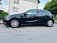 Gebraucht Mercedes A180 109 PS (80 kW) 2014 Schwarz Limousine