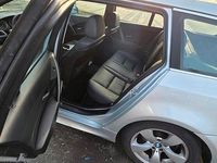 Gebraucht BMW 530 218 PS (160 kW) 2005 Silber Kombi