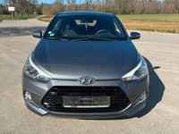 Gebraucht Hyundai i20 101 PS (74 kW) 2016 Grau Coupé